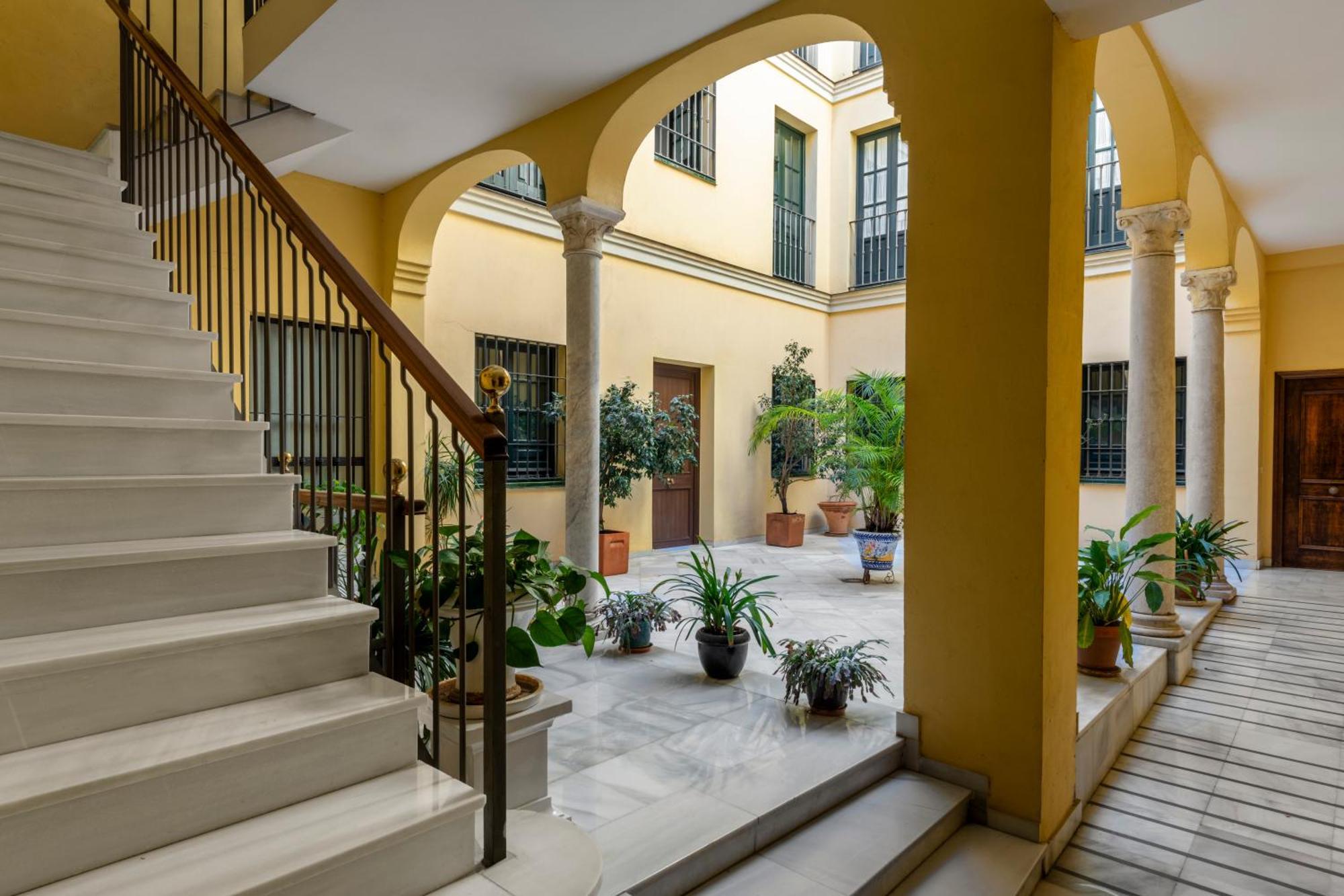 Magno Apartments Alvarez Quintero, Seville